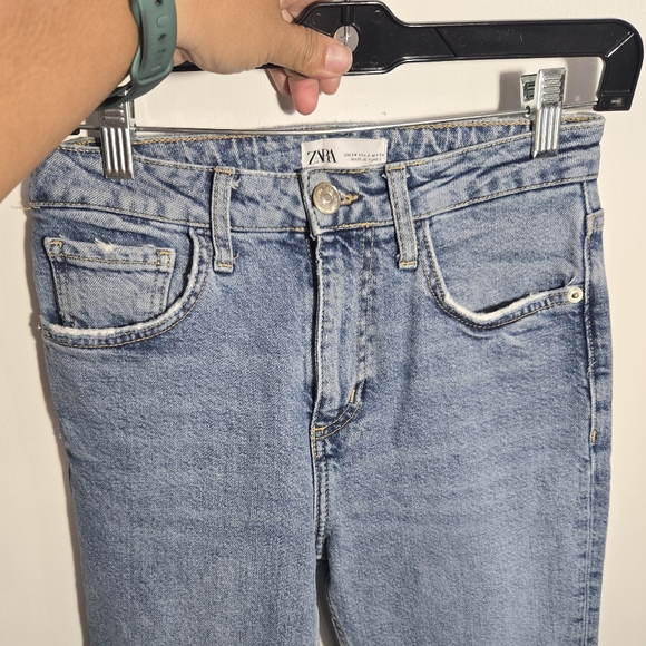 Zara Women's Cropped Jeans Raw Hem Sz 2 - Picture 6 of 6